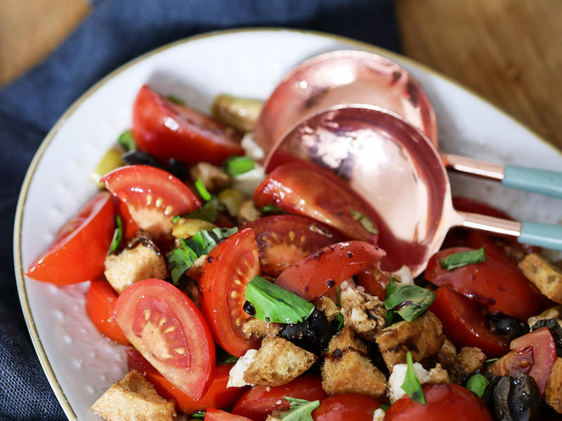 glutenfreier Tomaten - Brot- Salat