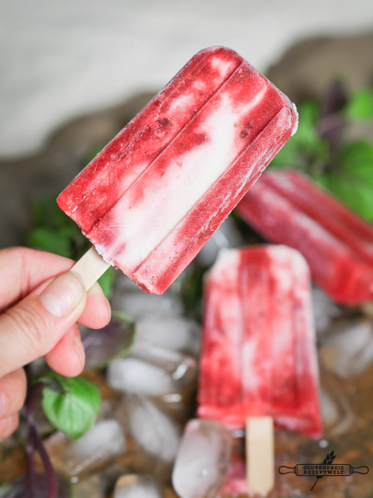 Erdbeer- Basilikum - Joghurt Eis