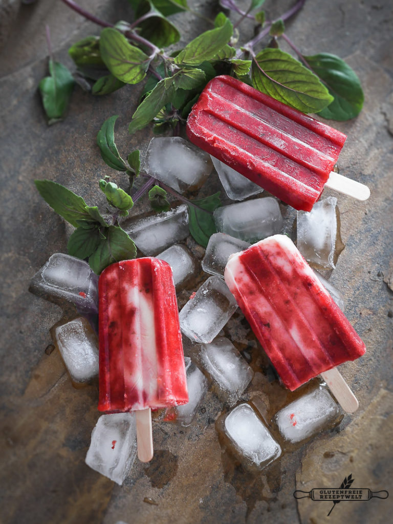 Erdbeer- Basilikum - Joghurt Eis