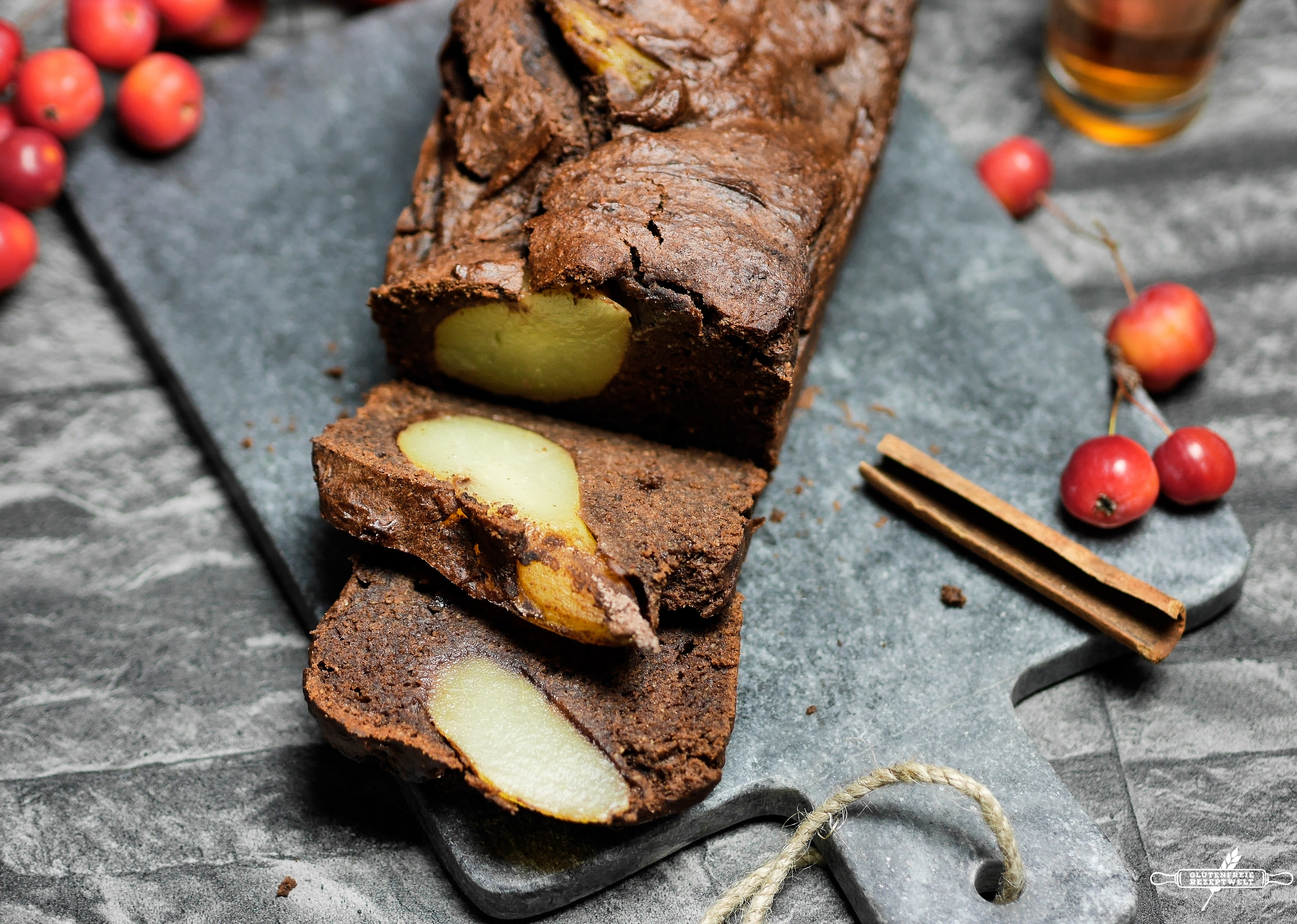 Glutenfreier Schokoladenkuchen mit getränkten Birnen › Glutenfreie ...